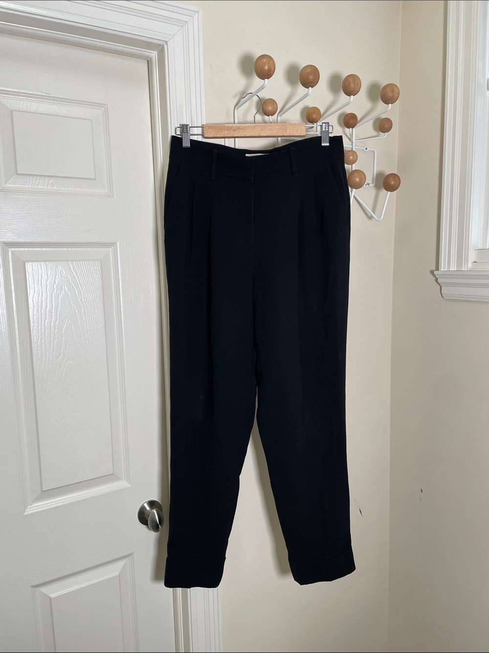 Lafayette 148 New York Flowy Tapered Dress Pants - Black - 8